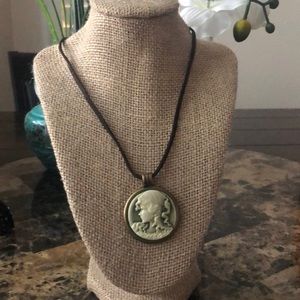 ✨Vintage Style 🌸Cameo Necklace✨